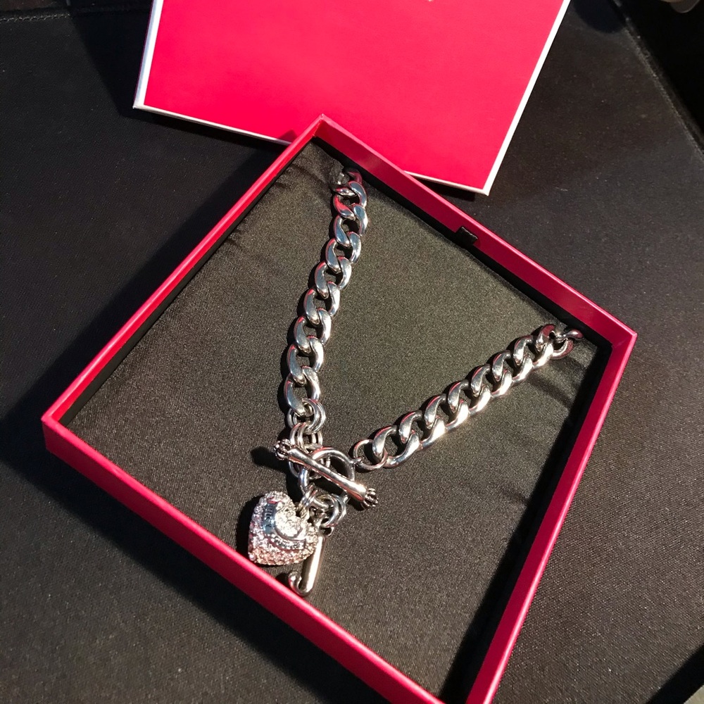 Juicy contour necklace